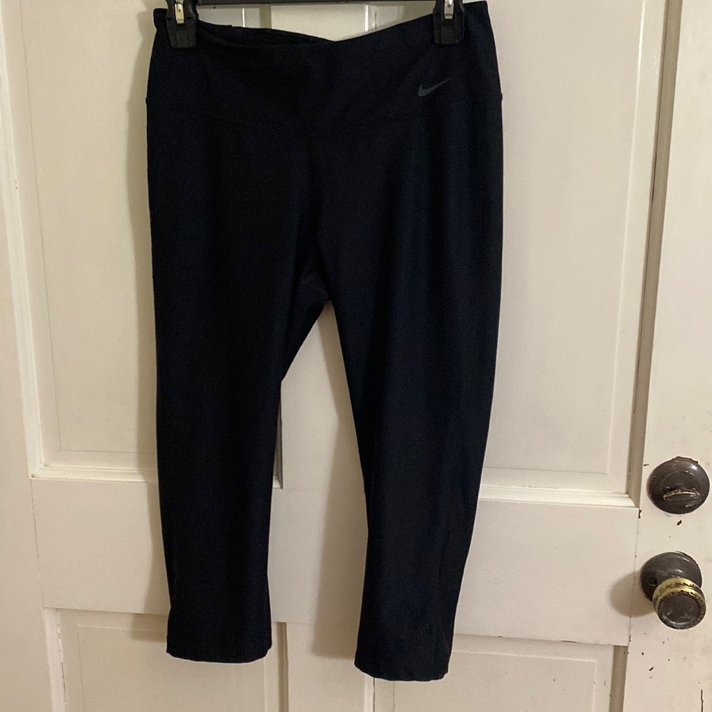 Nike Dri-fit black capri leggings